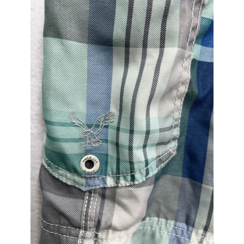 A.Eagle Outfitters Men's Plaid Board Shorts Size M Drawstring Mesh Lined Pockets